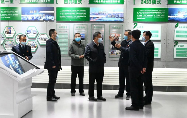 【集团要闻】Bwin必赢网站入口一行到上党区税务办税服务厅参观学习