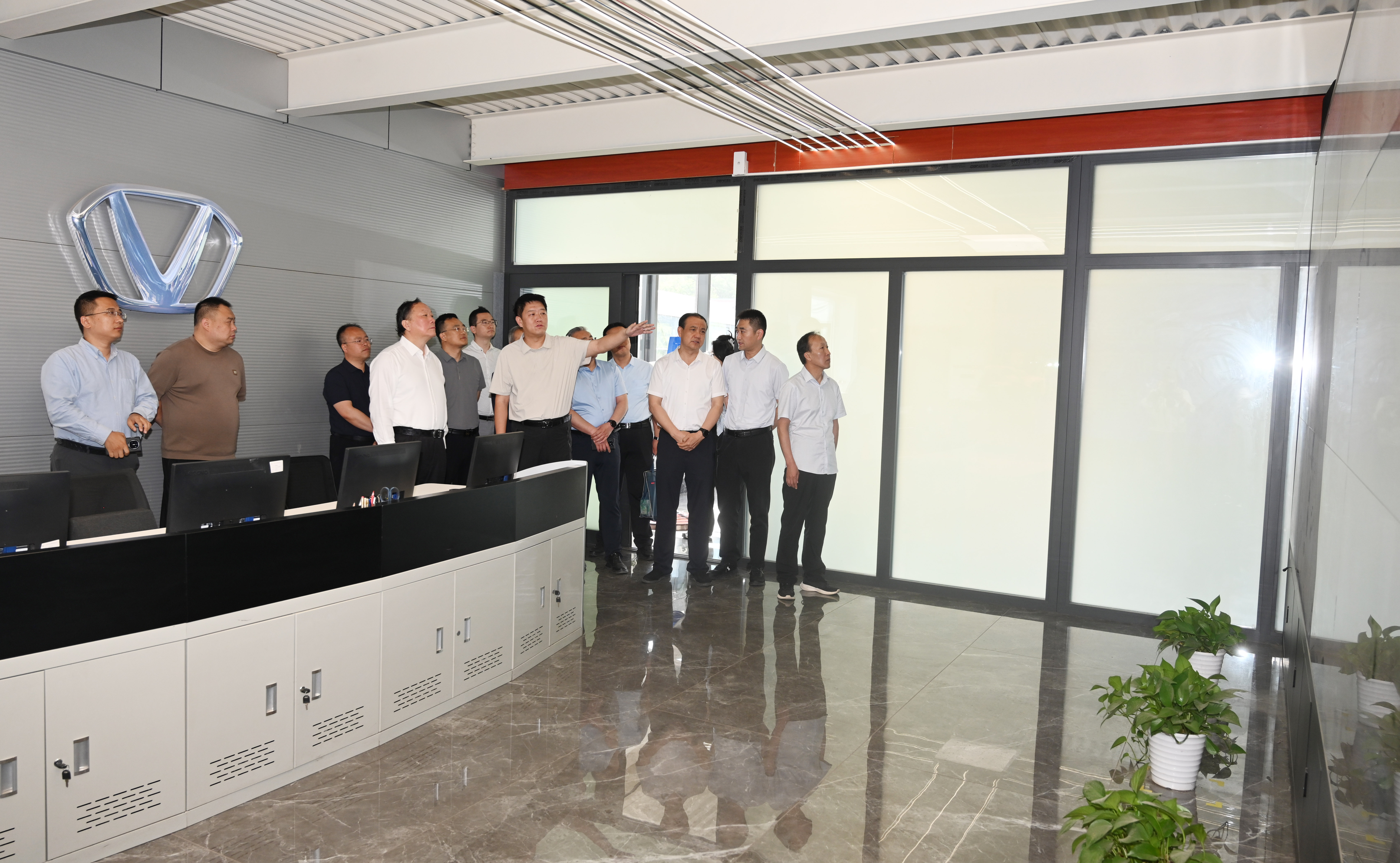 山西省政协党组副书记徐广国一行莅临Bwin必赢网站入口进行专题调研‌